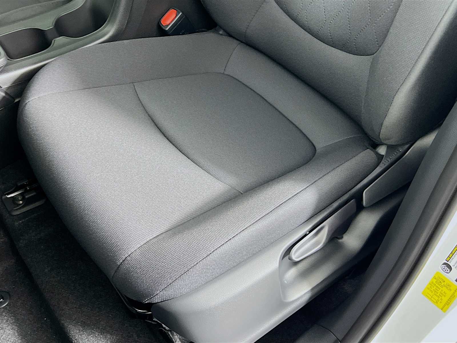 2026 Toyota Corolla Cross LE - Photo 17