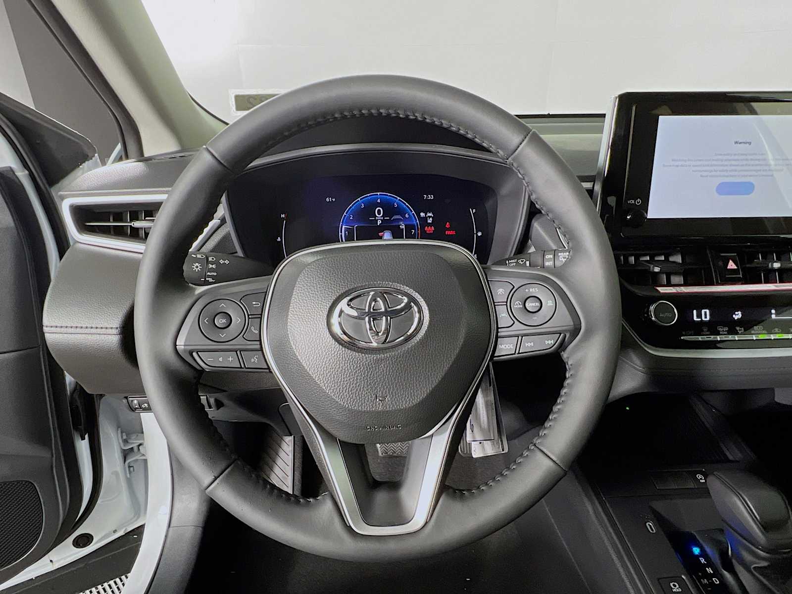 2026 Toyota Corolla Cross LE - Photo 7