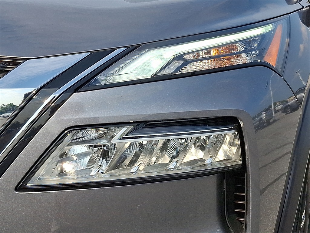 2023 Nissan Rogue SV - Photo 10