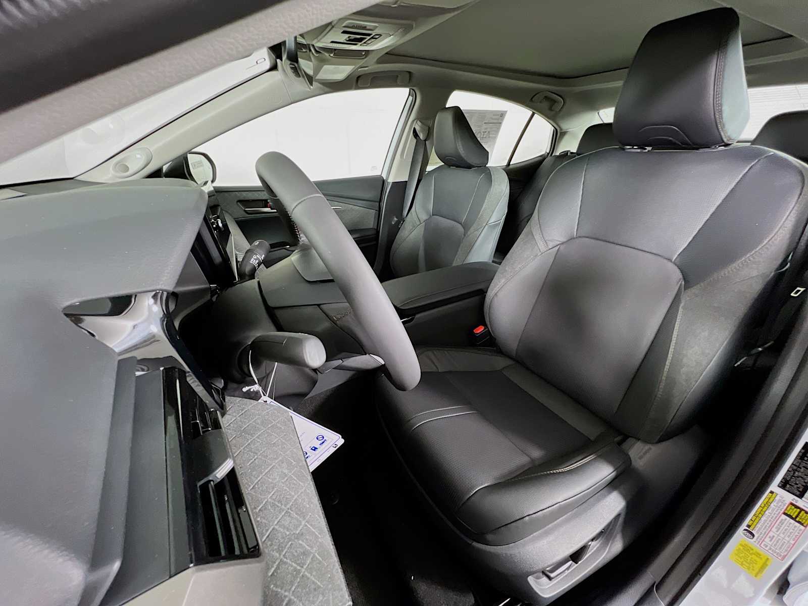 2025 Toyota Camry XLE - Photo 12
