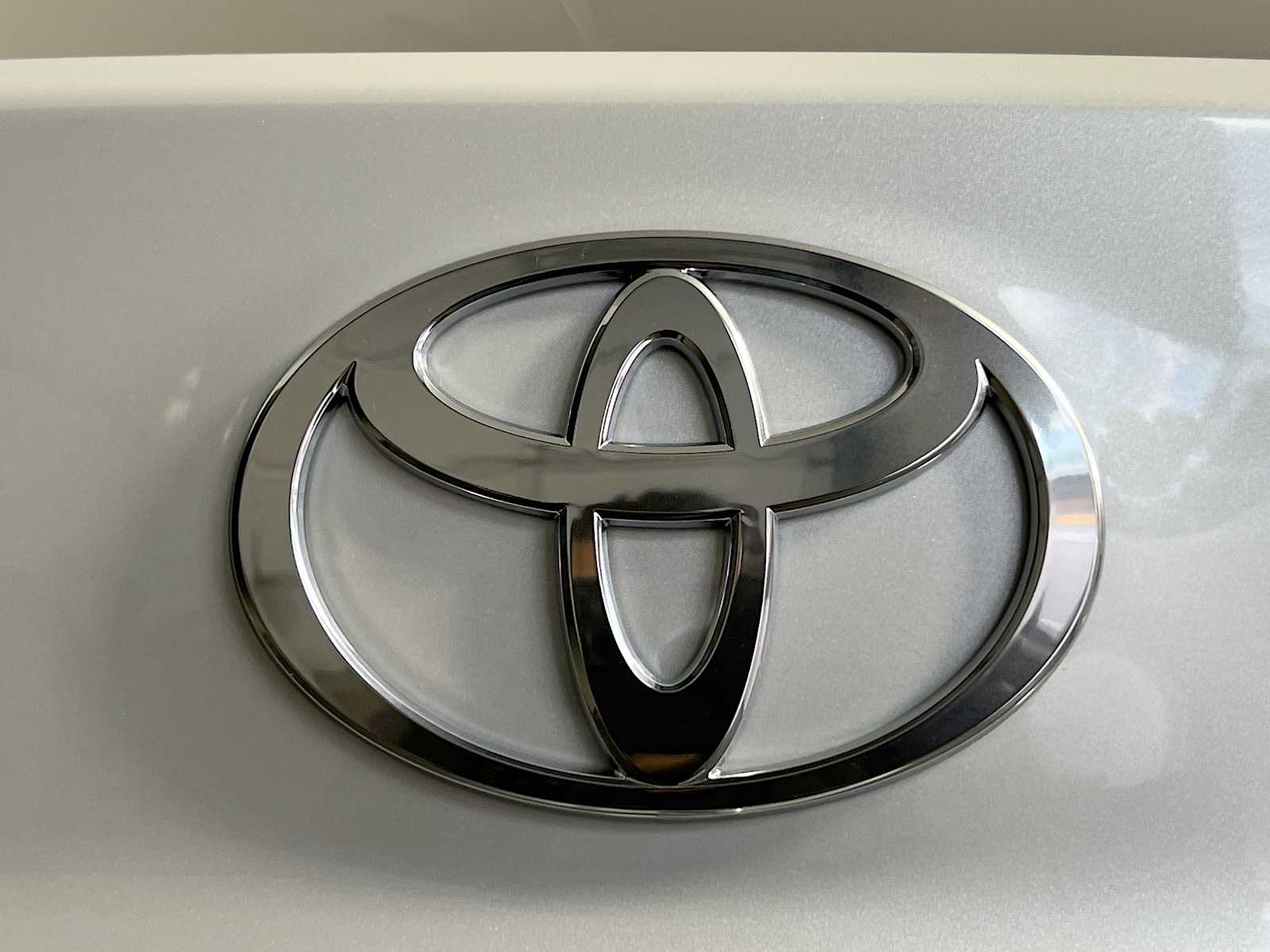 2025 Toyota Camry XLE - Photo 18