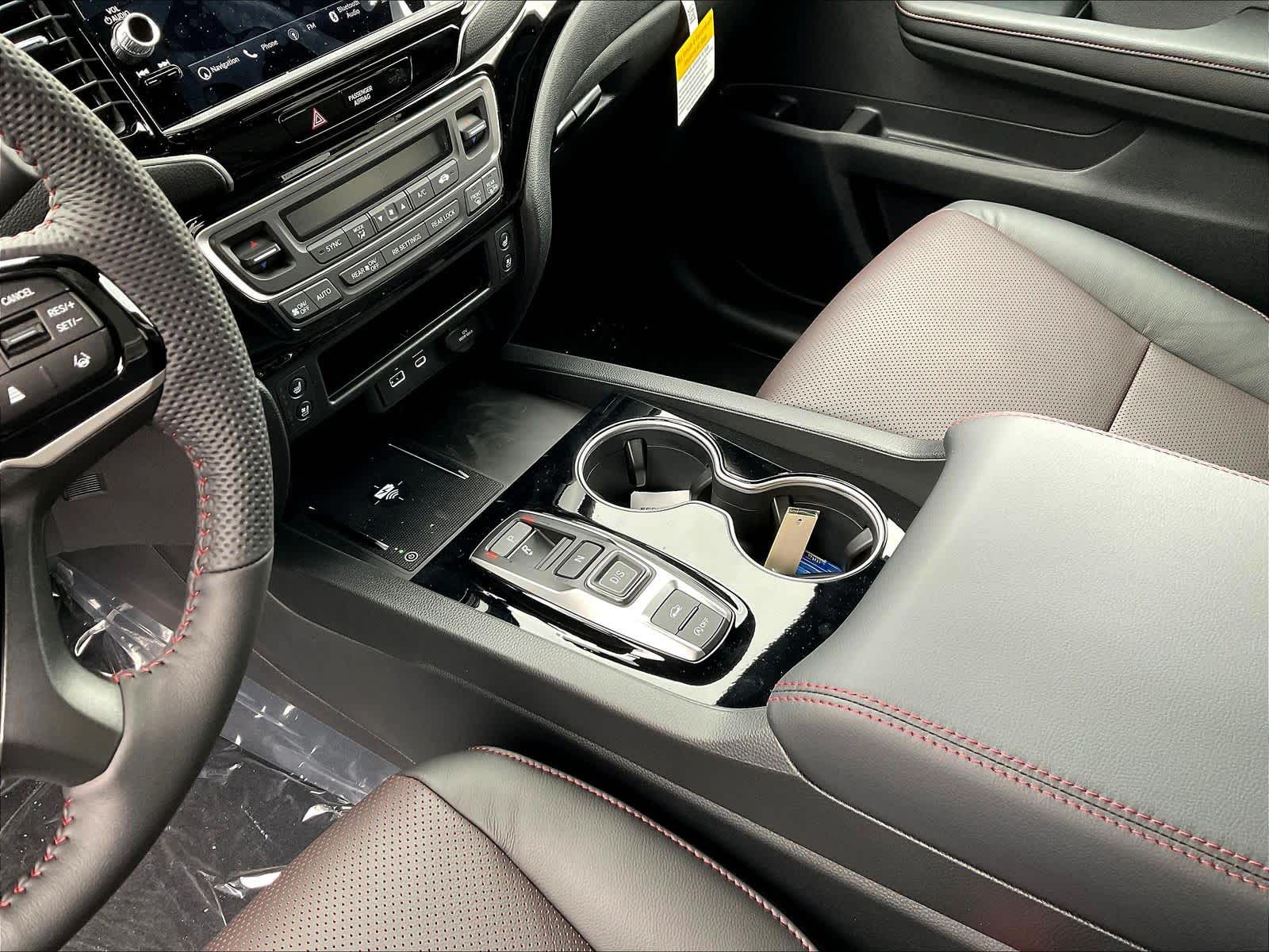 2026 Honda Ridgeline Black Edition - Photo 14