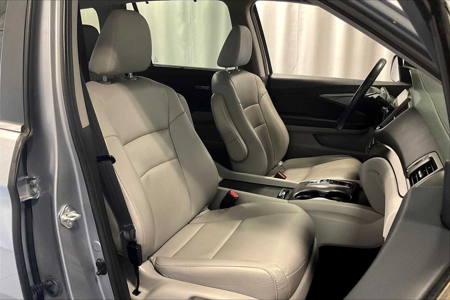 2022 Honda Pilot EX-L - Photo 11