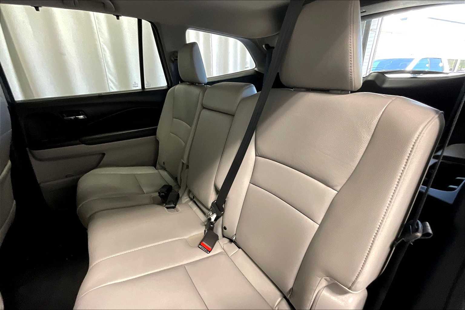 2022 Honda Pilot EX-L - Photo 15