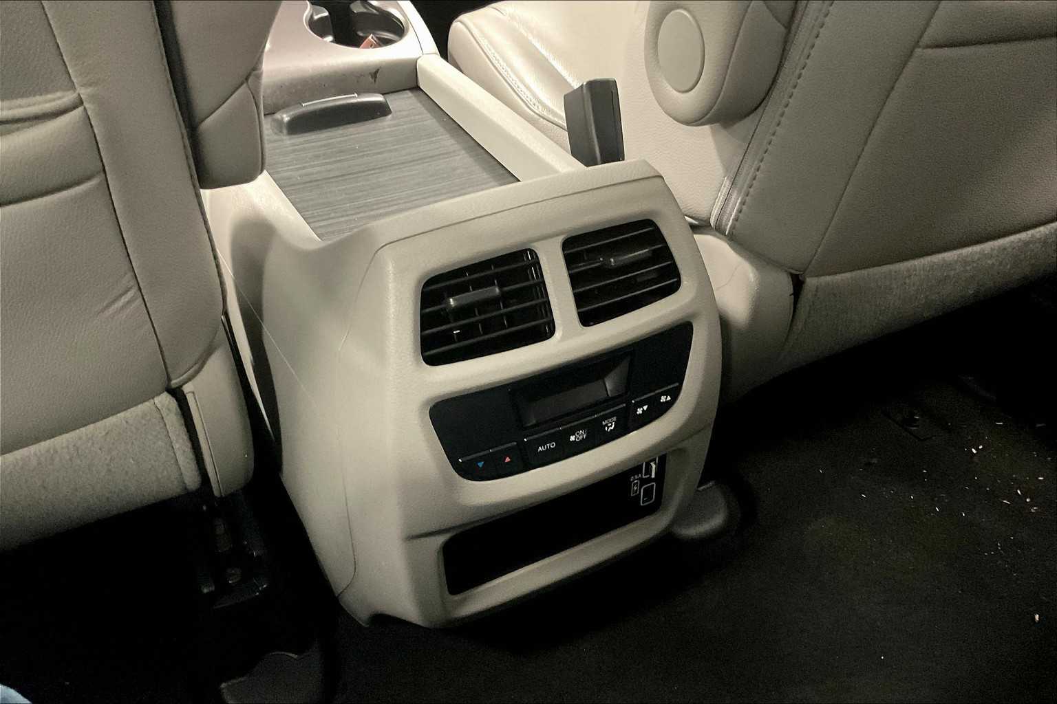 2022 Honda Pilot EX-L - Photo 28