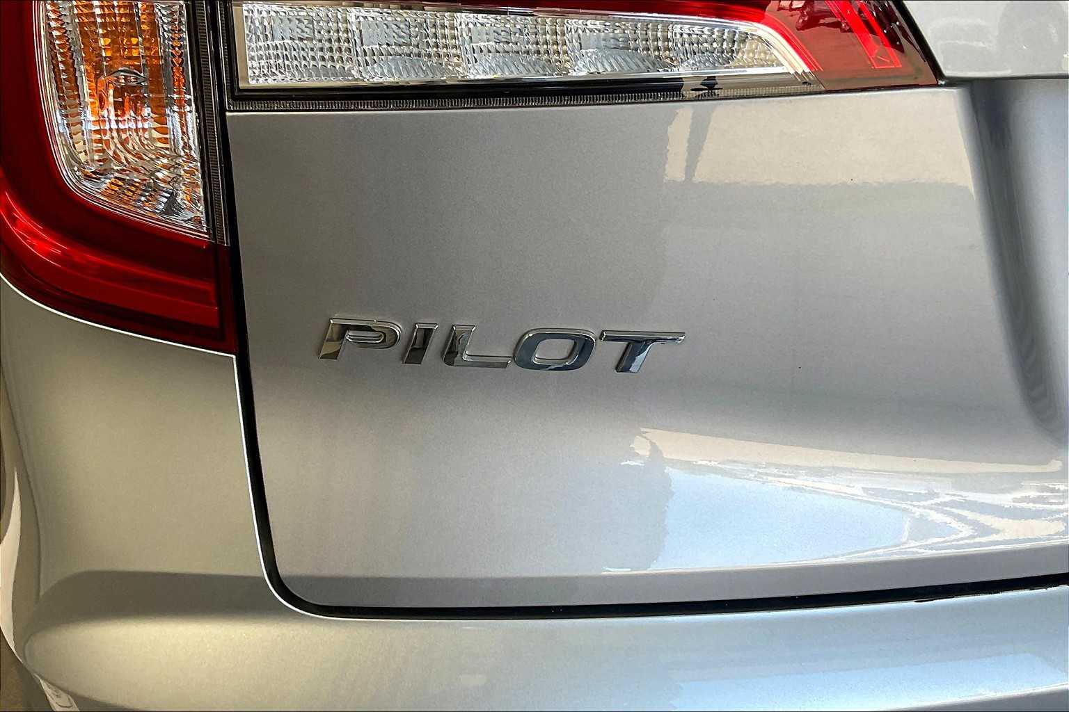 2022 Honda Pilot EX-L - Photo 29