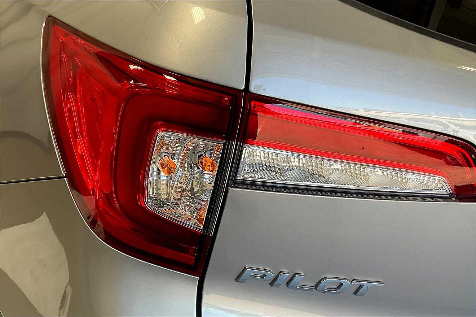 2022 Honda Pilot EX-L - Photo 34