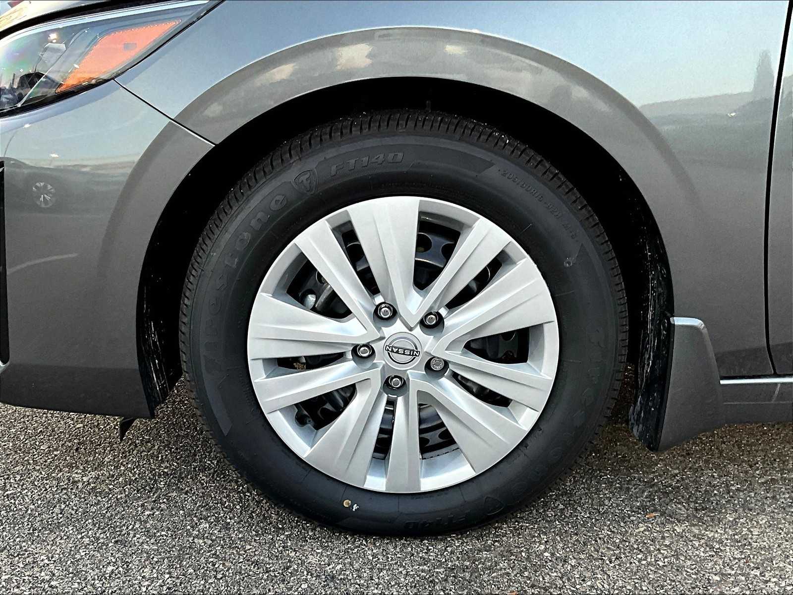 2025 Nissan Sentra S - Photo 8