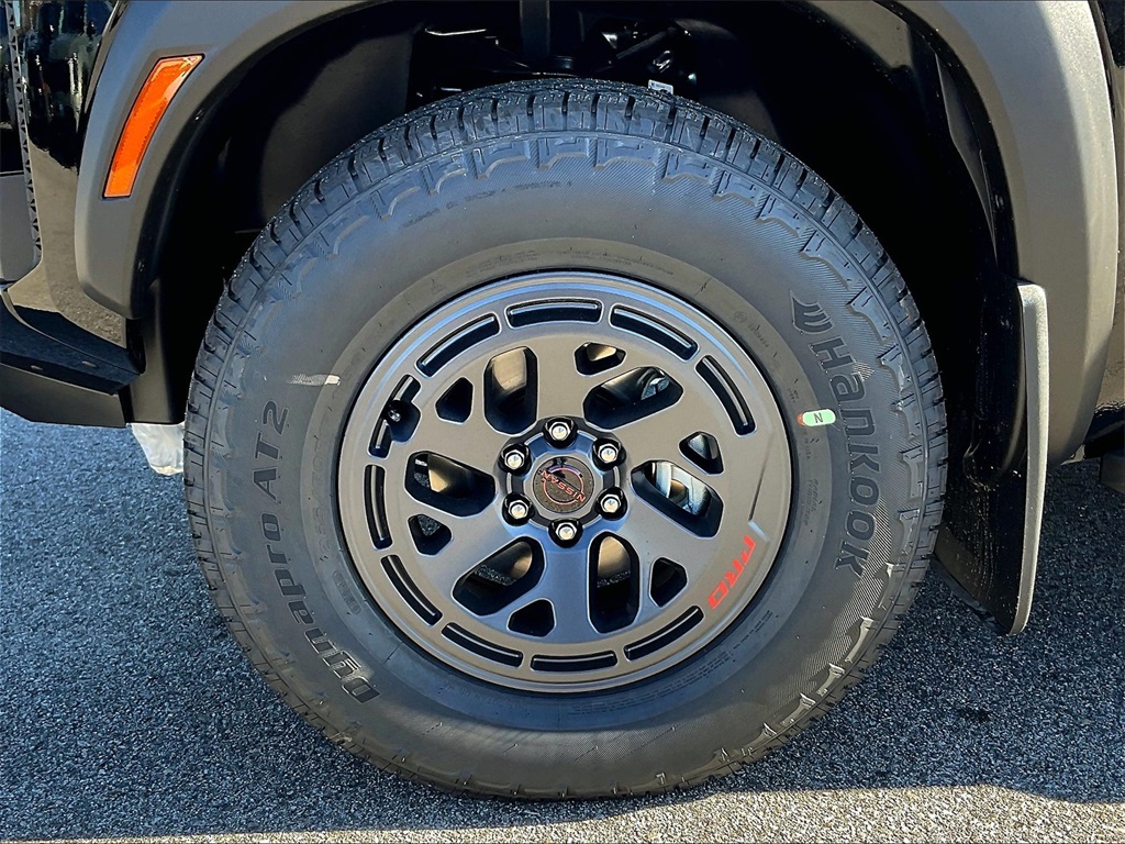 2026 Nissan Frontier PRO-4X - Photo 8