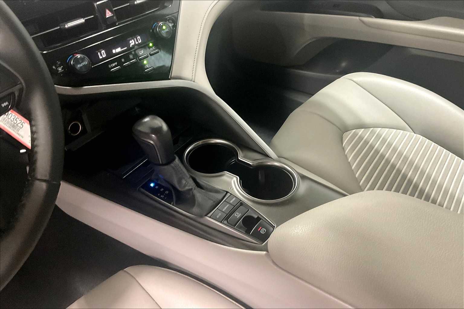2024 Toyota Camry SE - Photo 20