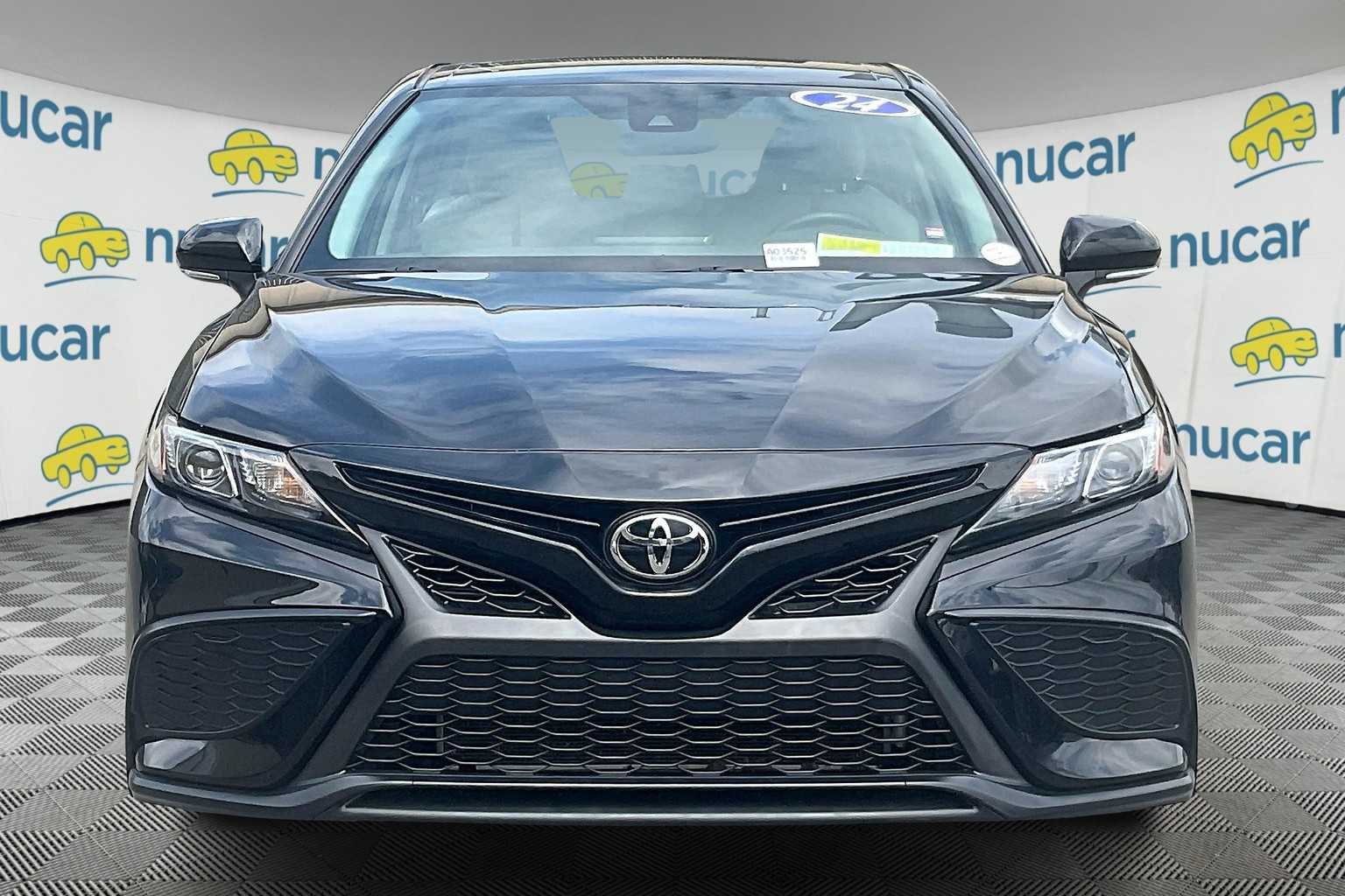 2024 Toyota Camry SE - Photo 2