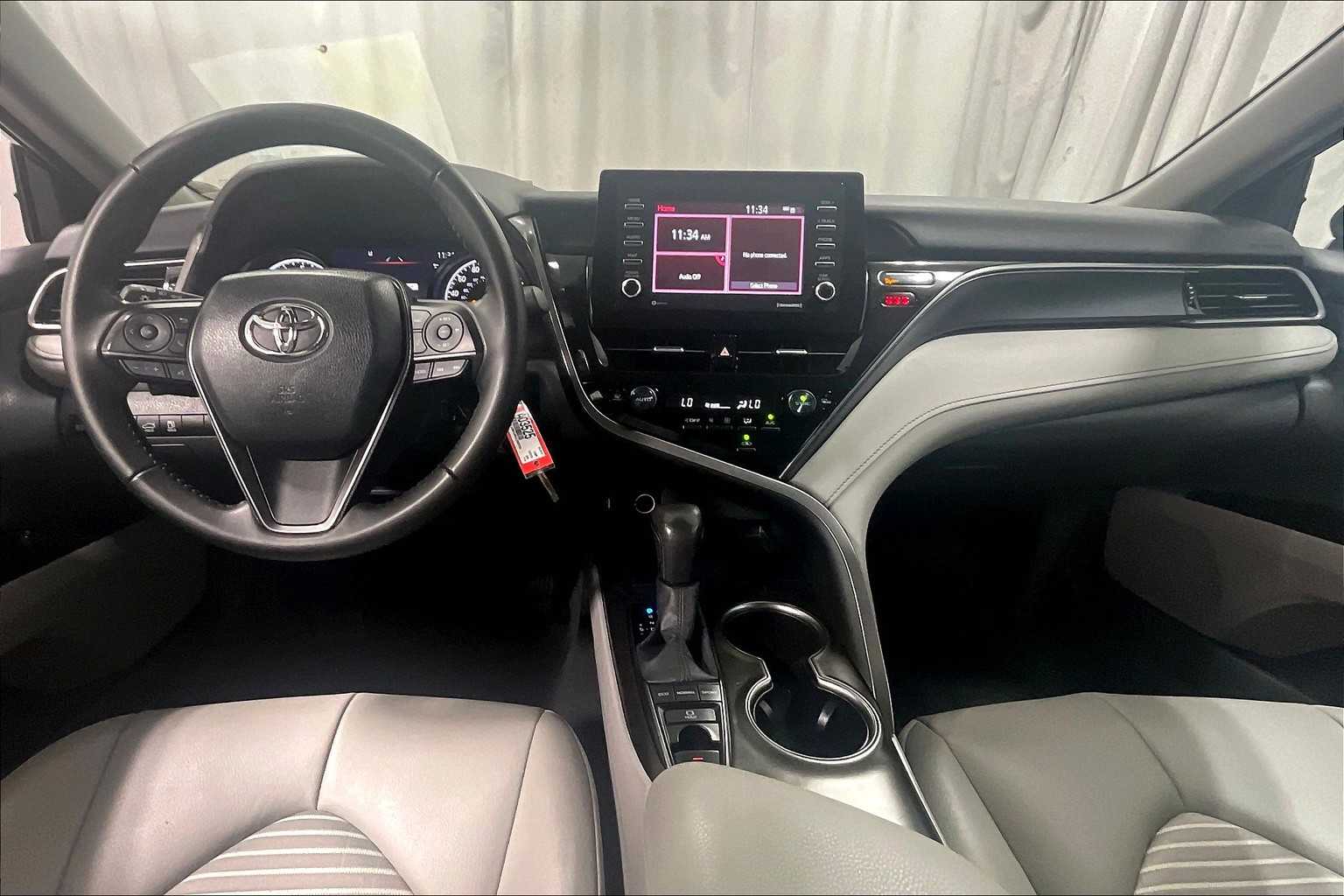 2024 Toyota Camry SE - Photo 21