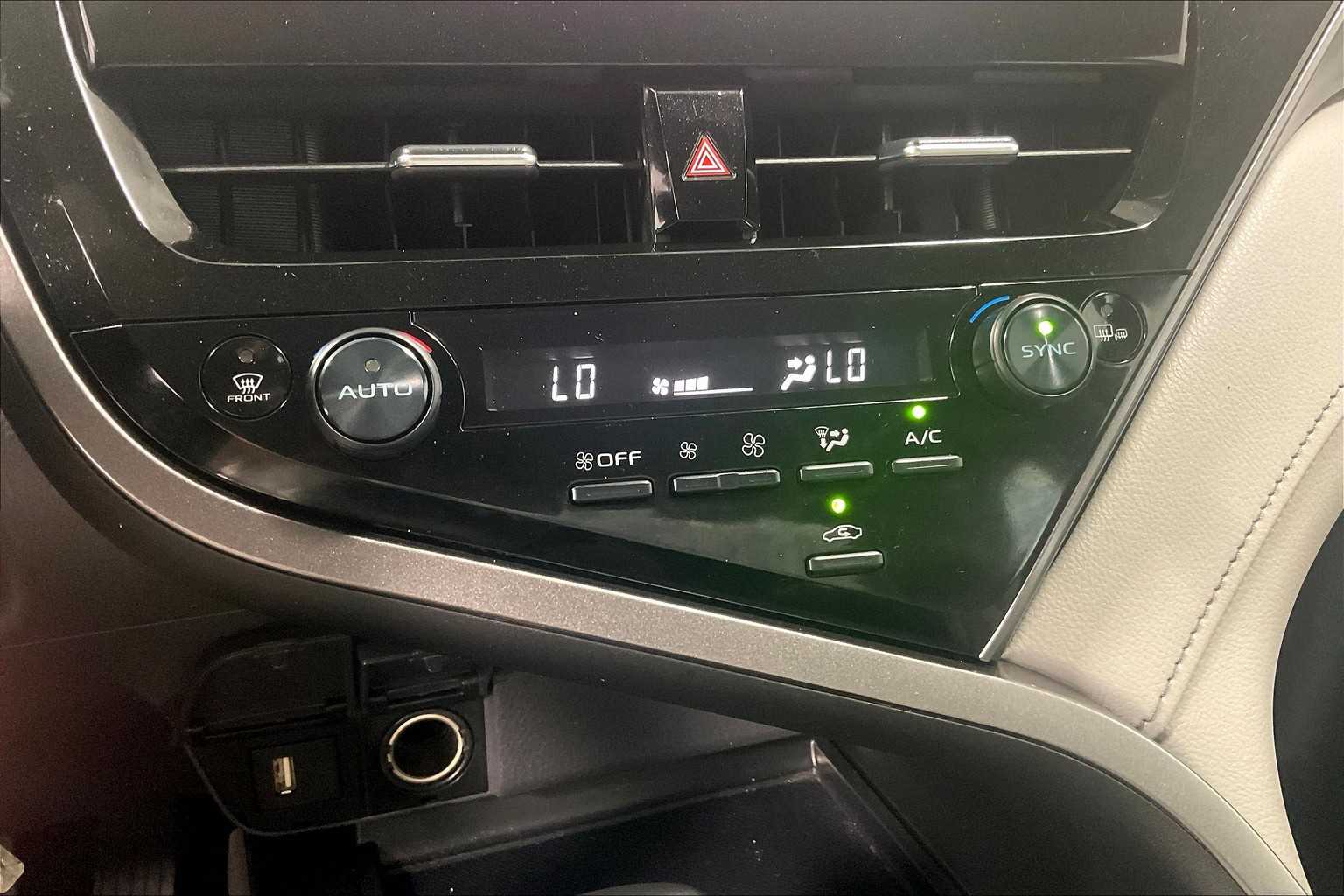 2024 Toyota Camry SE - Photo 25