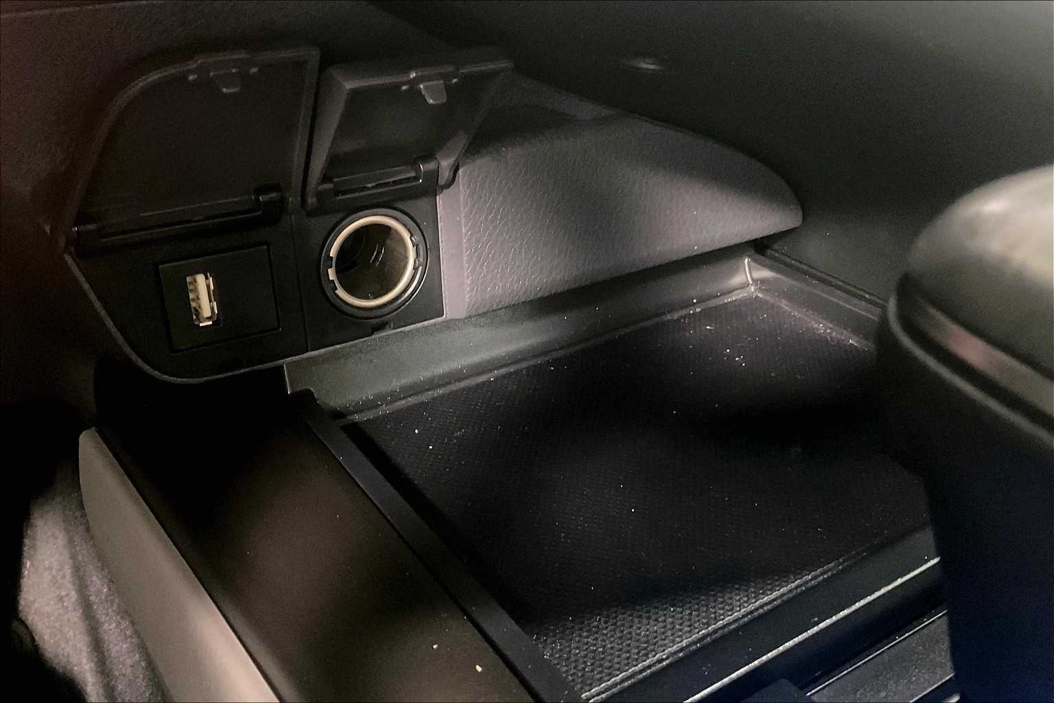 2024 Toyota Camry SE - Photo 26