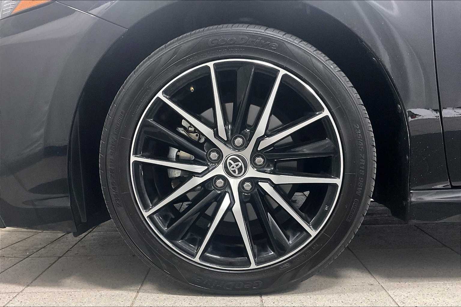 2024 Toyota Camry SE - Photo 7