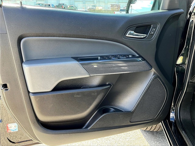 2022 Chevrolet Colorado Z71 - Photo 9