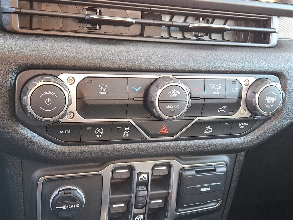 2026 Jeep Wrangler Sport - Photo 11