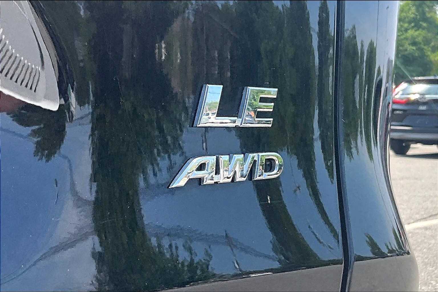 2023 Toyota RAV4 LE - Photo 29