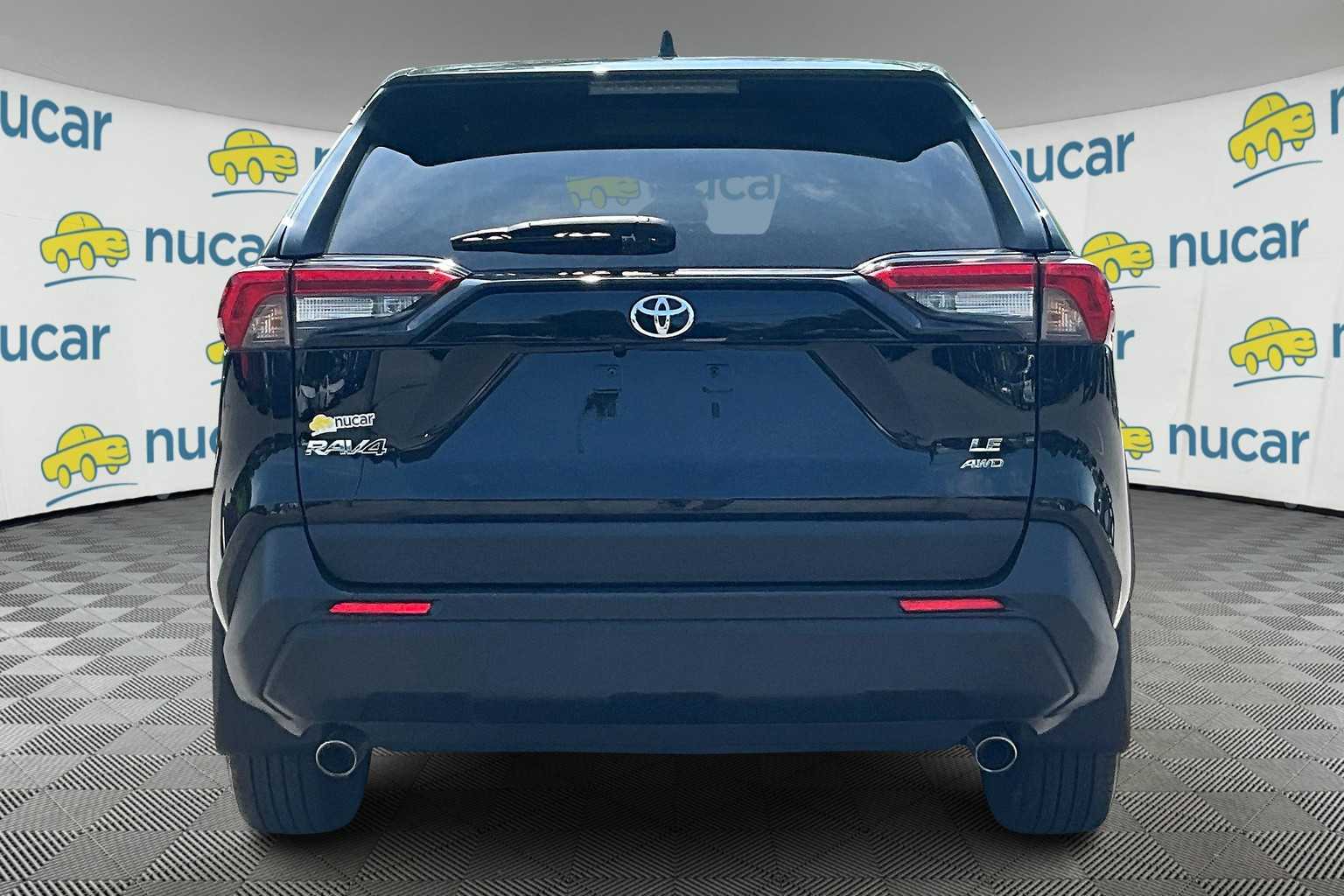 2023 Toyota RAV4 LE - Photo 5