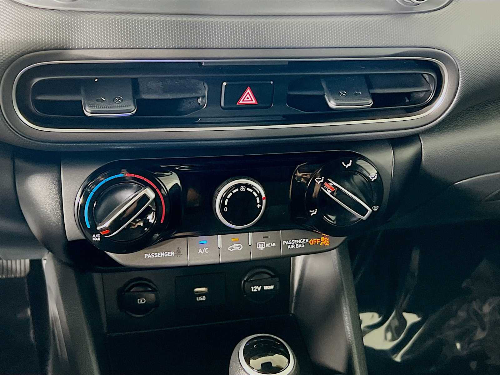 2023 Hyundai Kona SEL - Photo 15