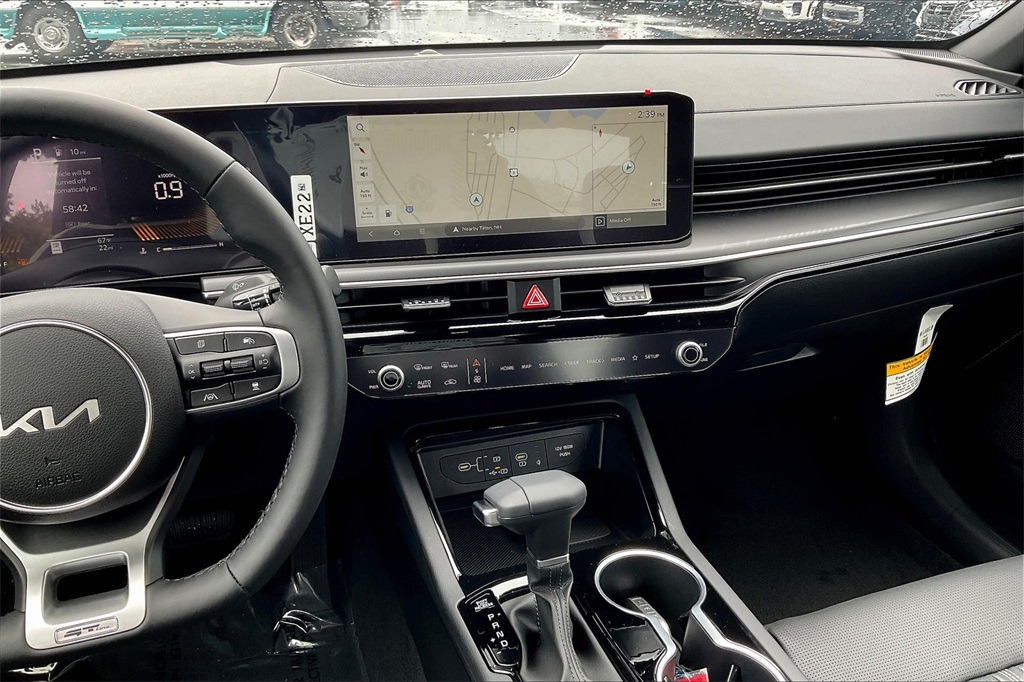 2026 Kia K5 GT-Line - Photo 13