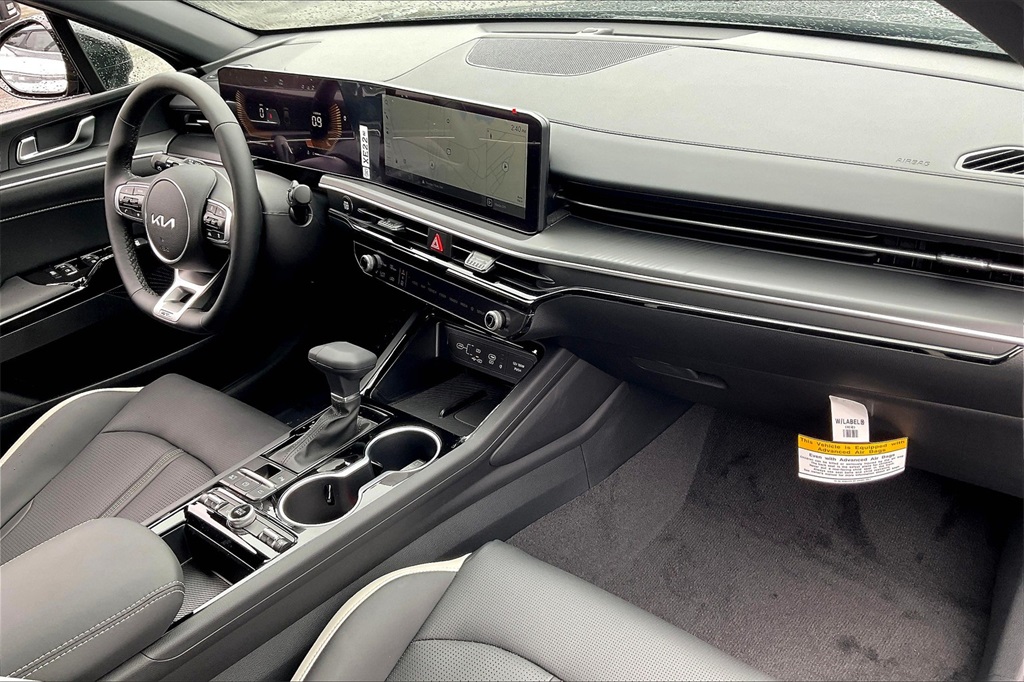2026 Kia K5 GT-Line - Photo 10