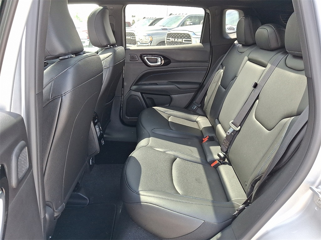 2025 Jeep Compass Limited - Photo 6