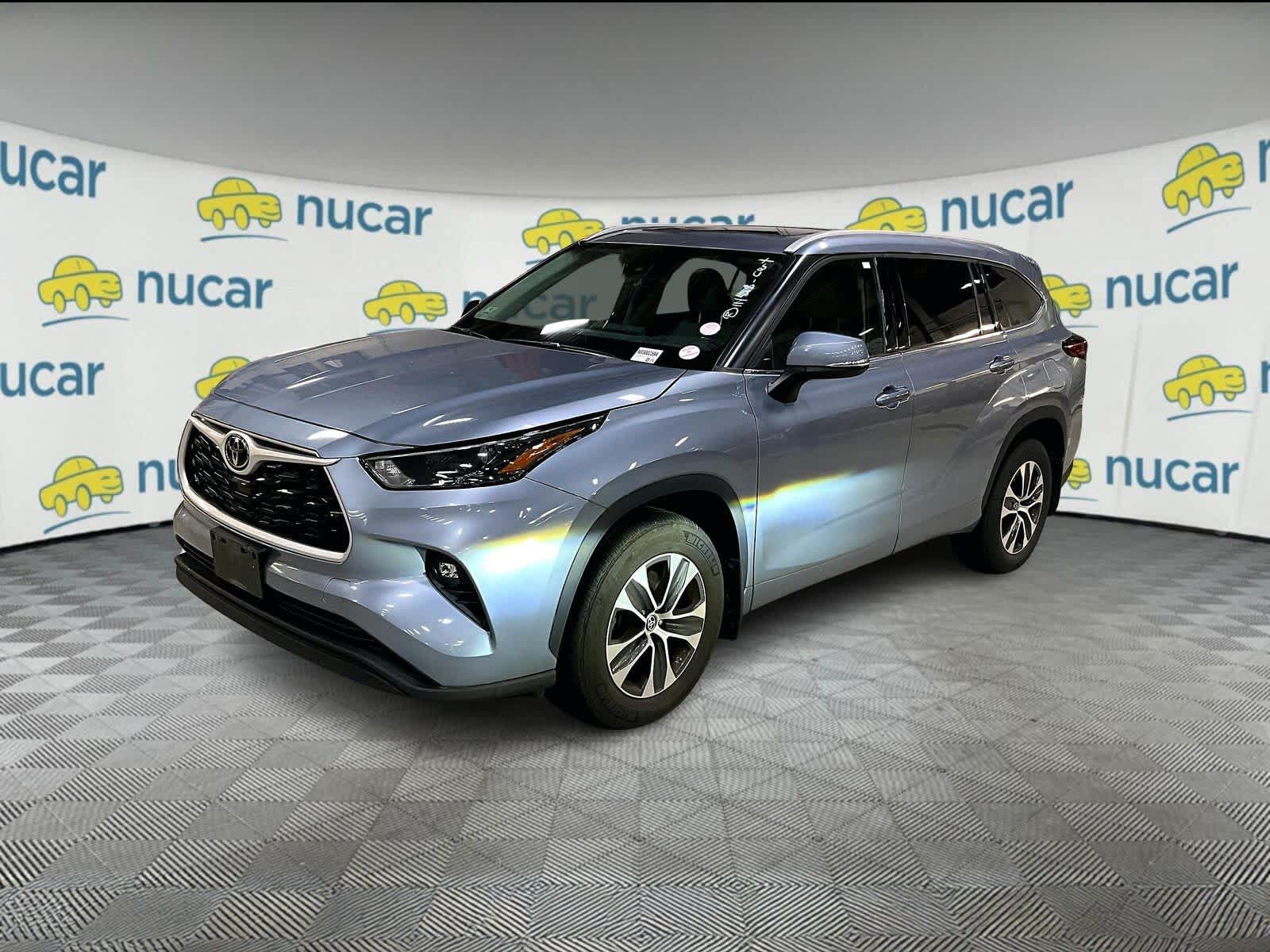 2022 Toyota Highlander XLE - Photo 2