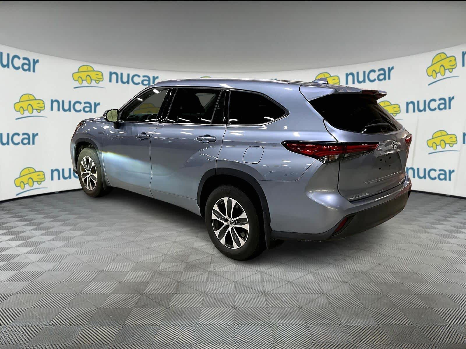 2022 Toyota Highlander XLE - Photo 3