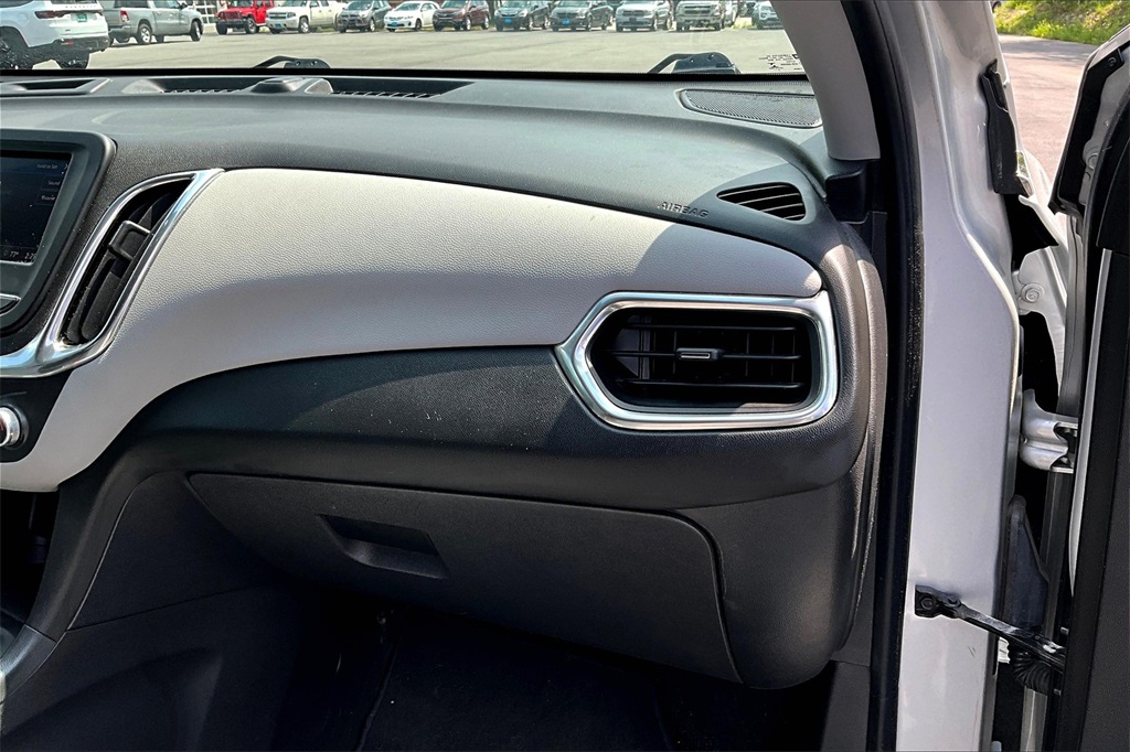 2022 Chevrolet Equinox LT - Photo 13