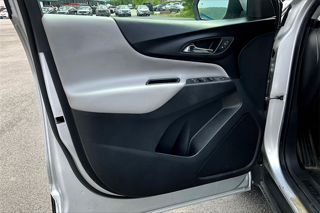 2022 Chevrolet Equinox LT - Photo 9