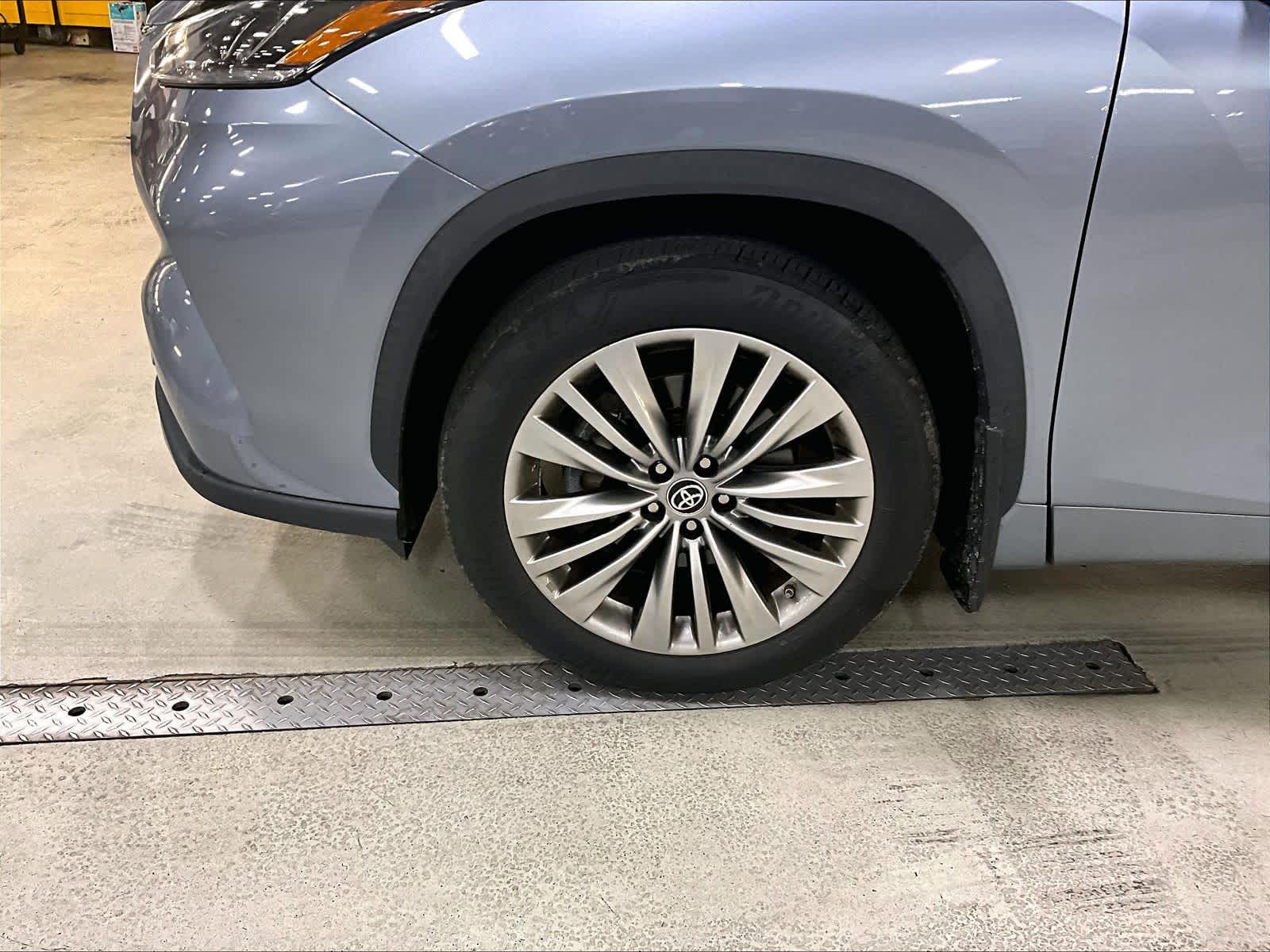 2020 Toyota Highlander Platinum - Photo 4