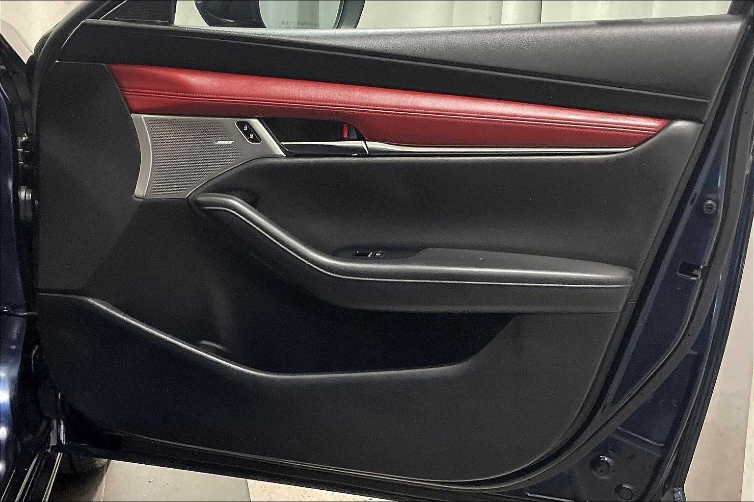 2020 Mazda Mazda3 Hatchback Premium Package - Photo 11