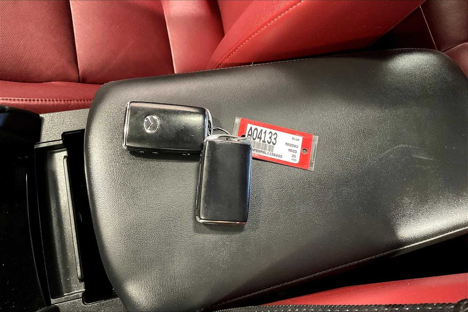 2020 Mazda Mazda3 Hatchback Premium Package - Photo 29
