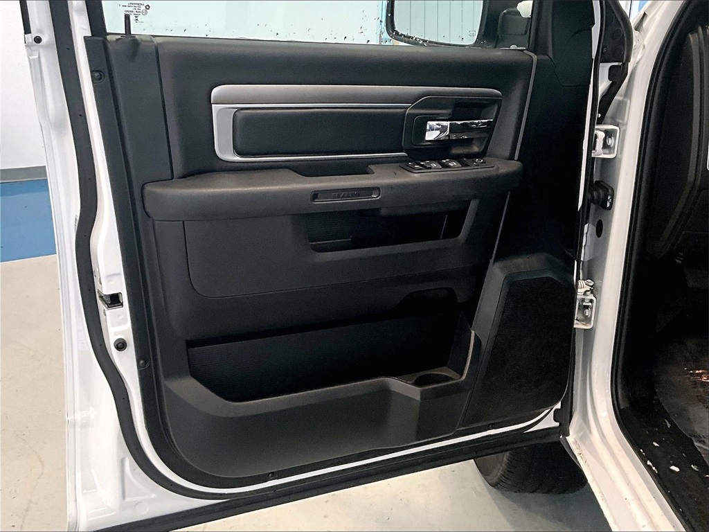 2024 Ram 1500 Classic Warlock - Photo 9