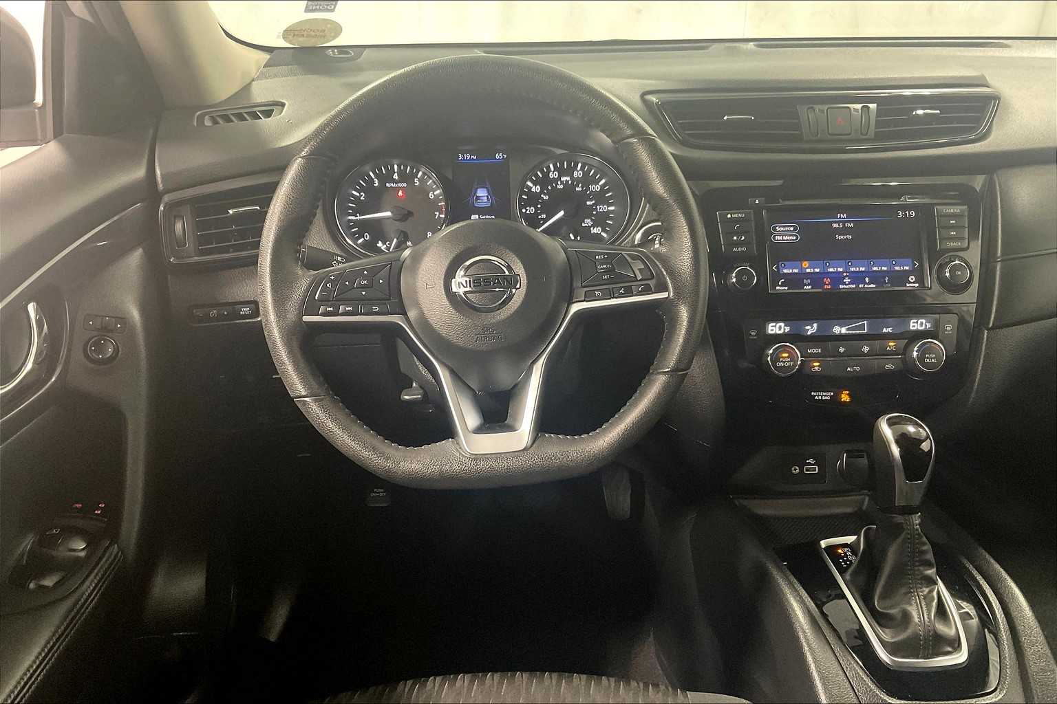 2020 Nissan Rogue SV - Photo 18