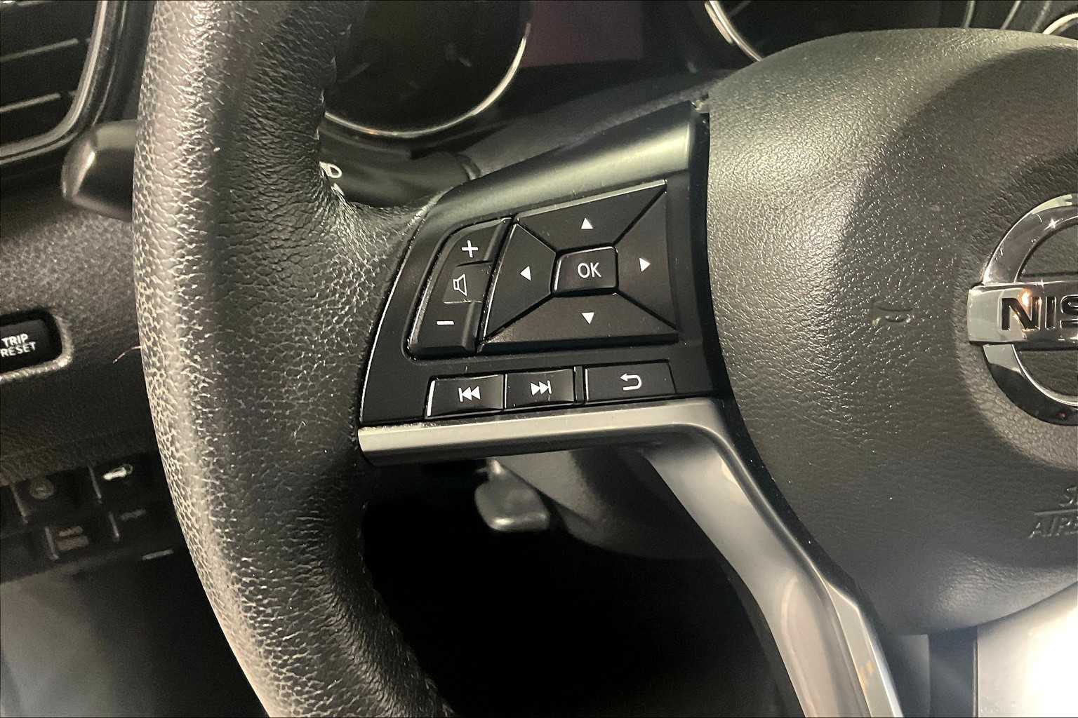 2020 Nissan Rogue SV - Photo 23