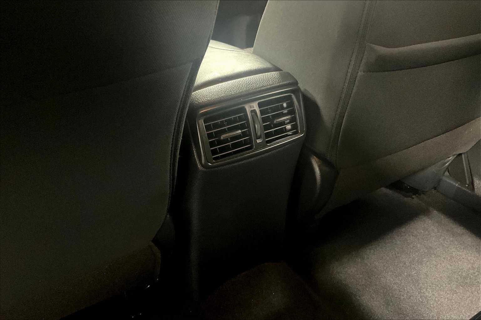 2020 Nissan Rogue SV - Photo 28