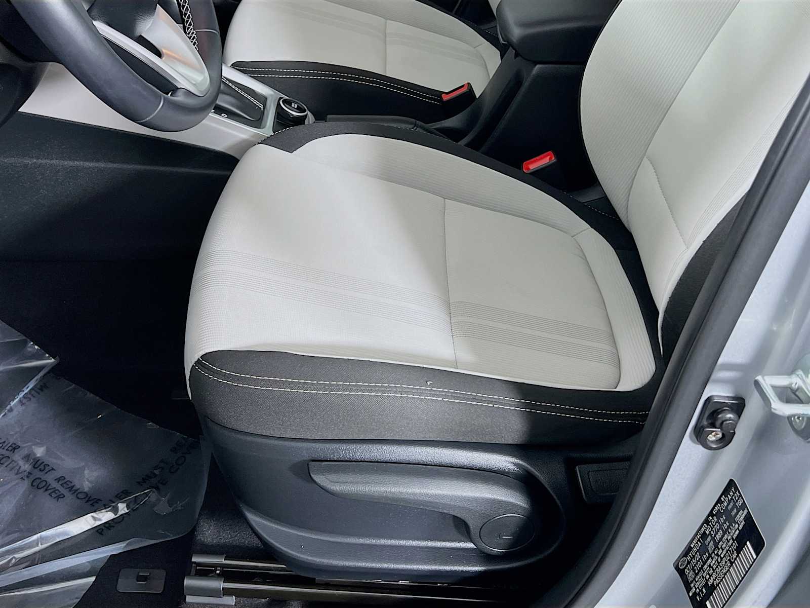 2023 Hyundai Venue SEL - Photo 19