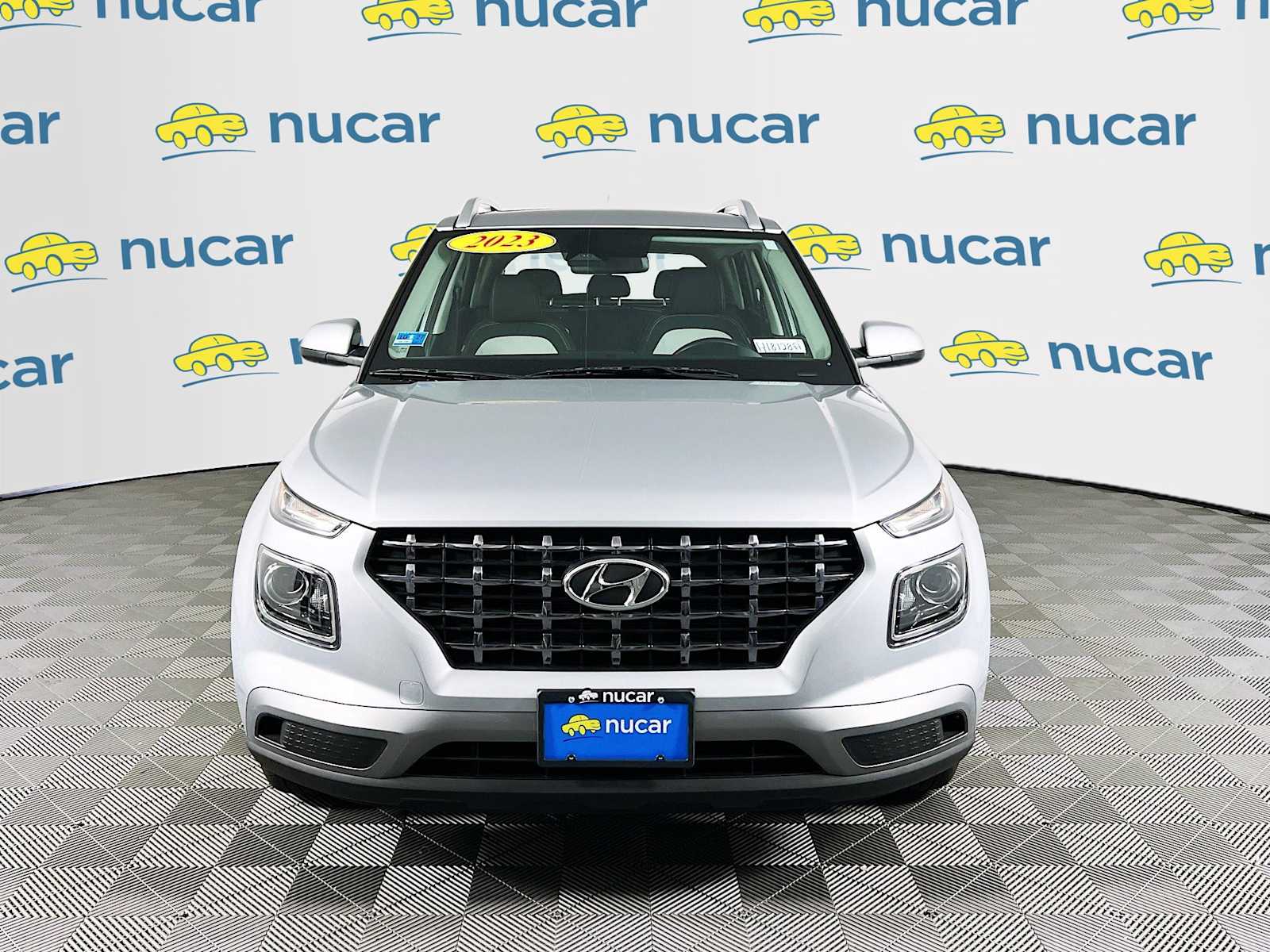 2023 Hyundai Venue SEL - Photo 2