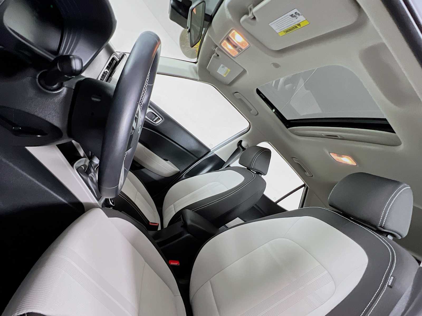 2023 Hyundai Venue SEL - Photo 21