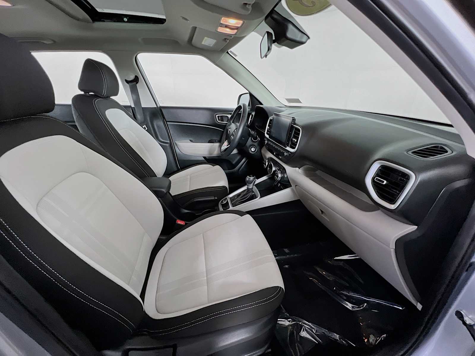 2023 Hyundai Venue SEL - Photo 27