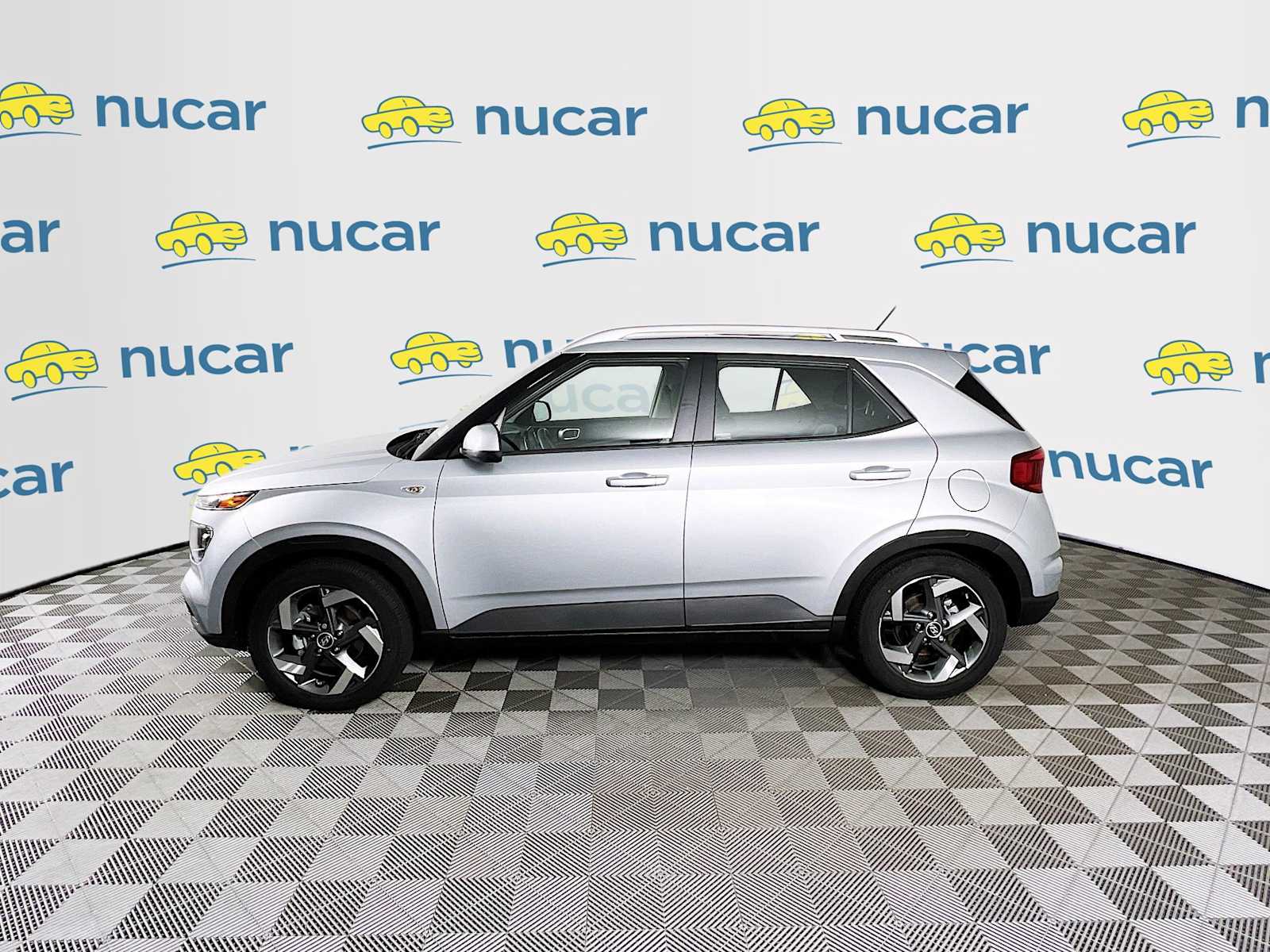 2023 Hyundai Venue SEL - Photo 4