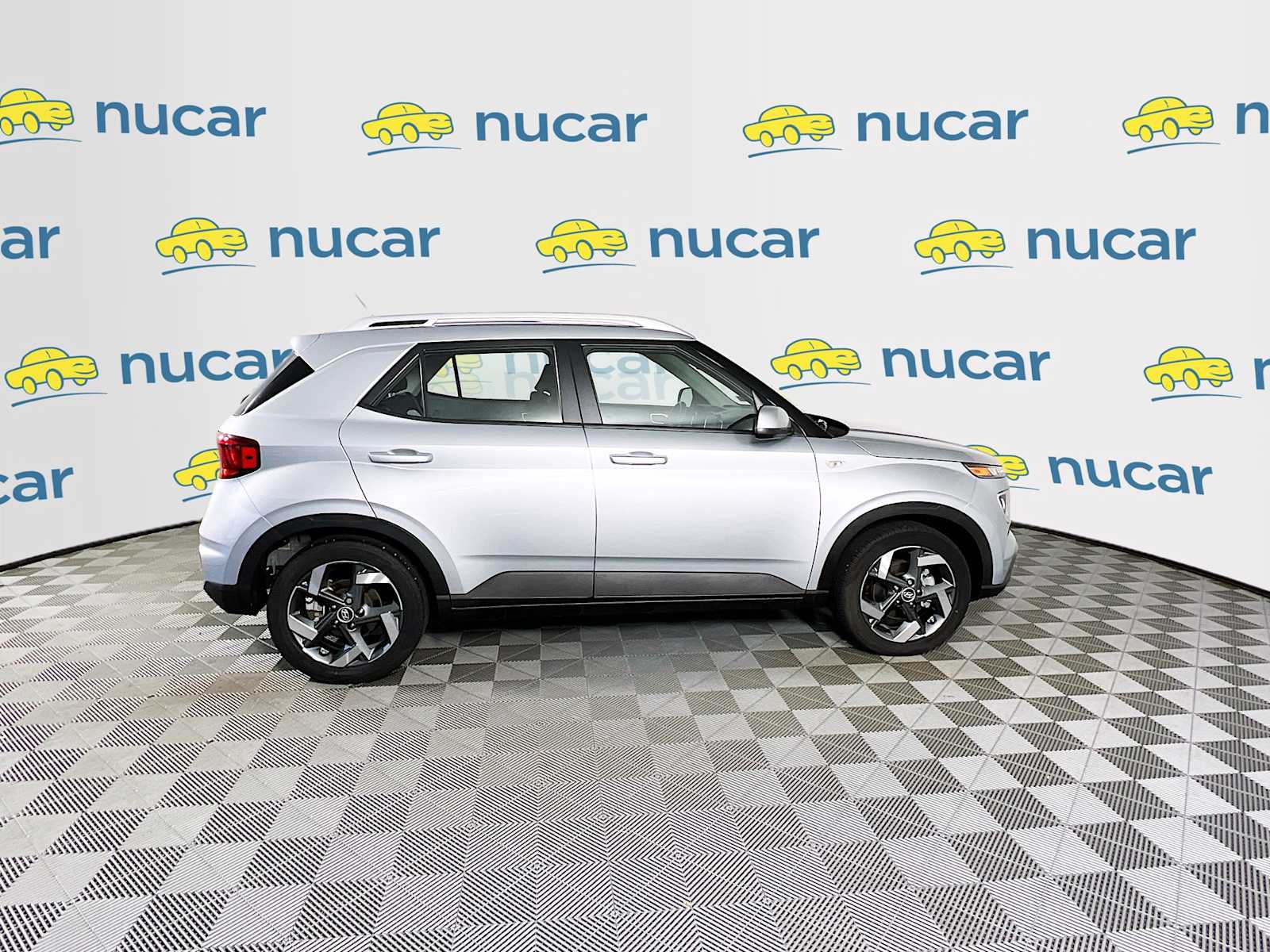 2023 Hyundai Venue SEL - Photo 8