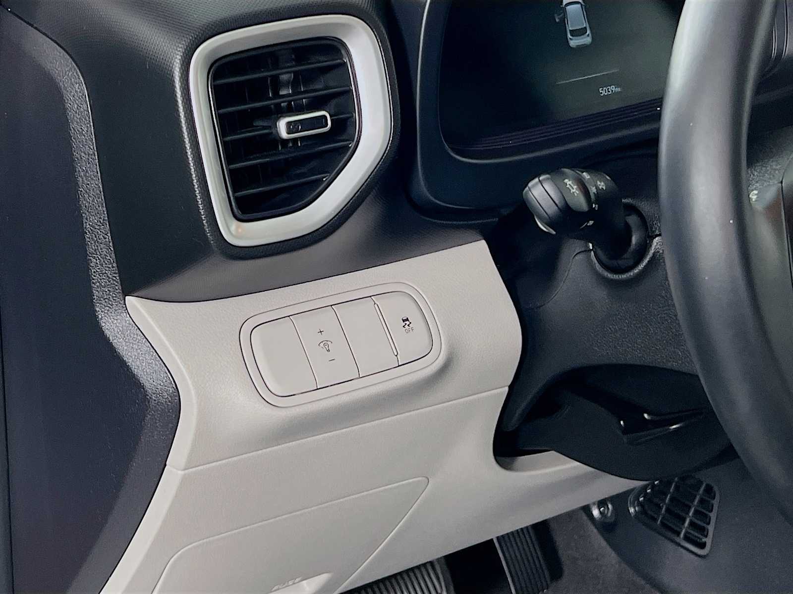 2023 Hyundai Venue SEL - Photo 10