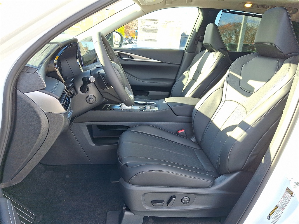 2026 INFINITI QX60 LUXE - Photo 10