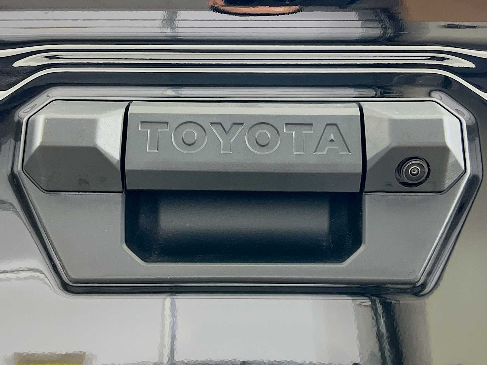 2025 Toyota Tacoma TRD Off Road - Photo 17