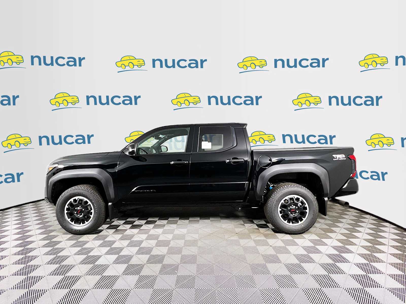 2025 Toyota Tacoma TRD Off Road - Photo 3