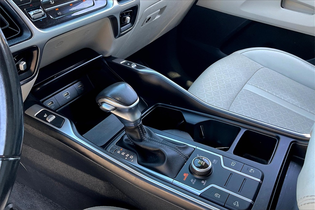 2022 Kia Sorento S - Photo 20