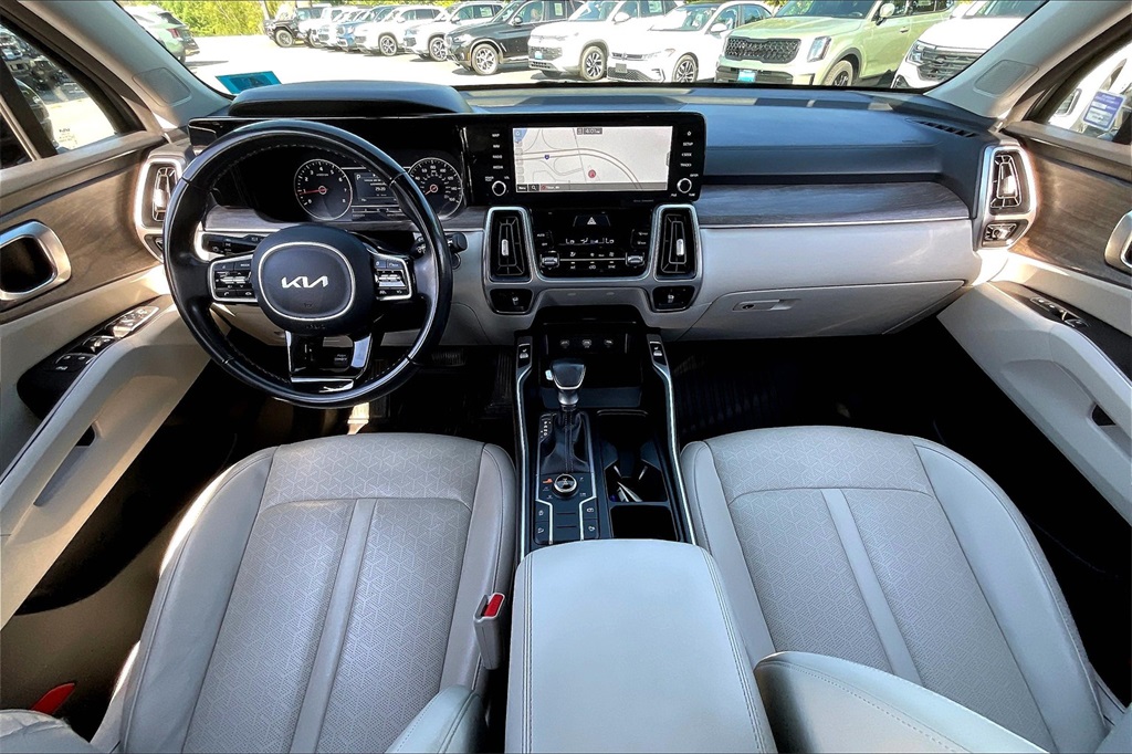 2022 Kia Sorento S - Photo 21